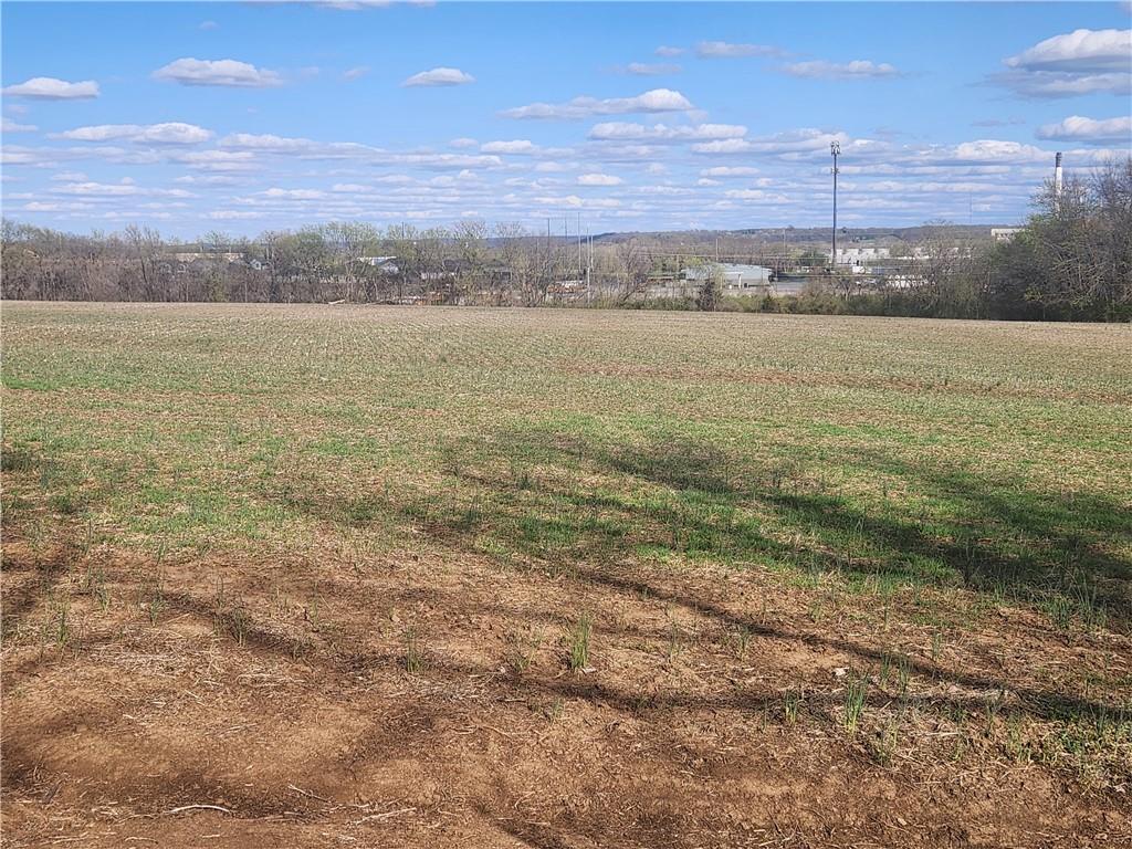 801 S Butler Lane Property Photo 5