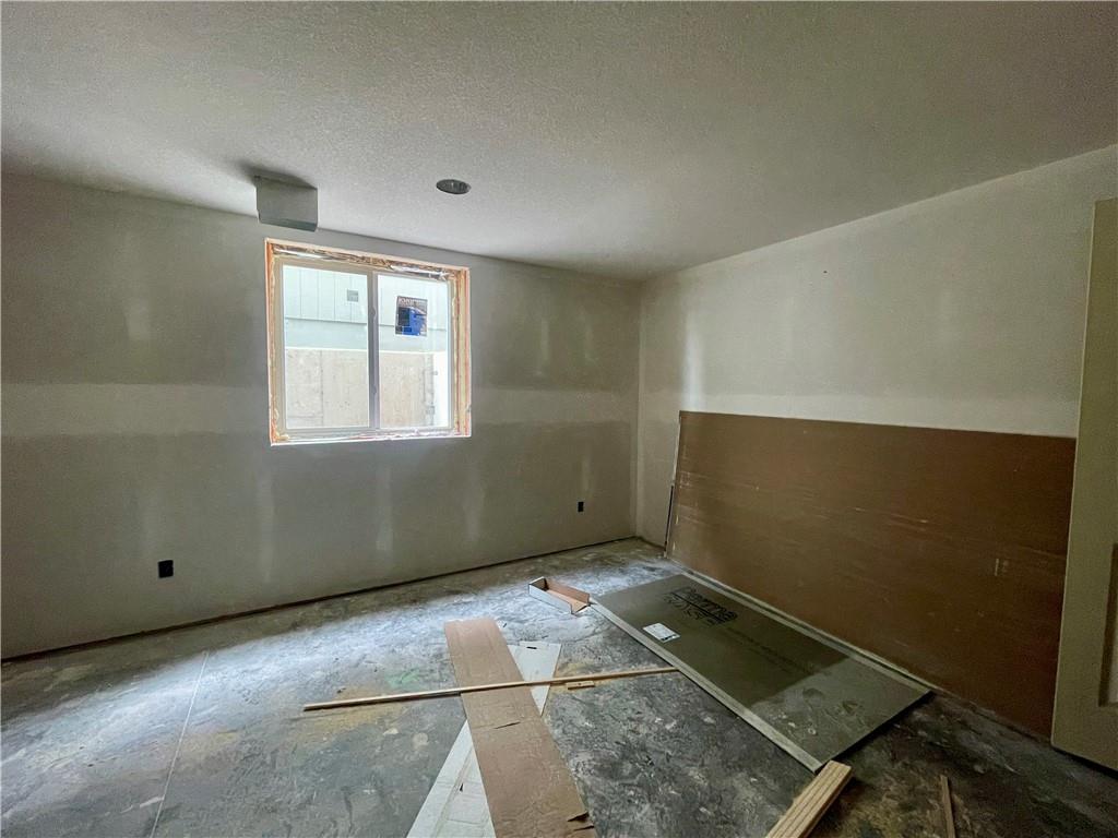 15399 W 161st Street Property Photo 12