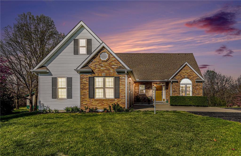 8 Asher Lane Property Photo