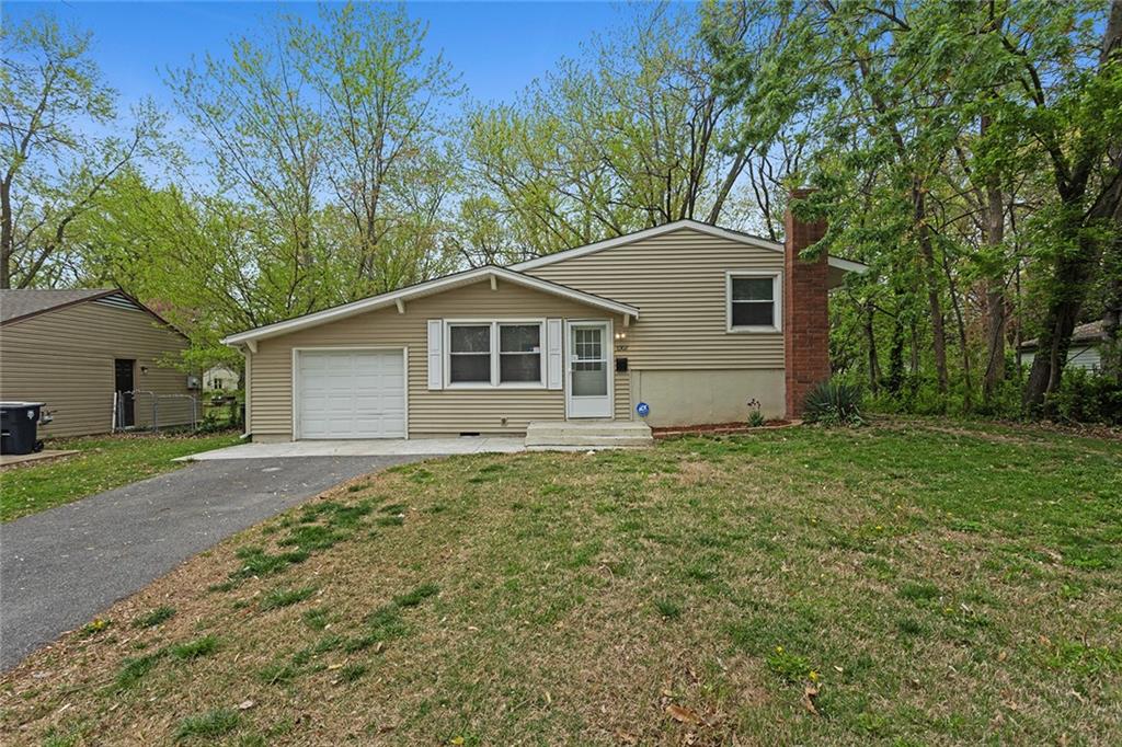 11302 Greenwood Road Property Photo
