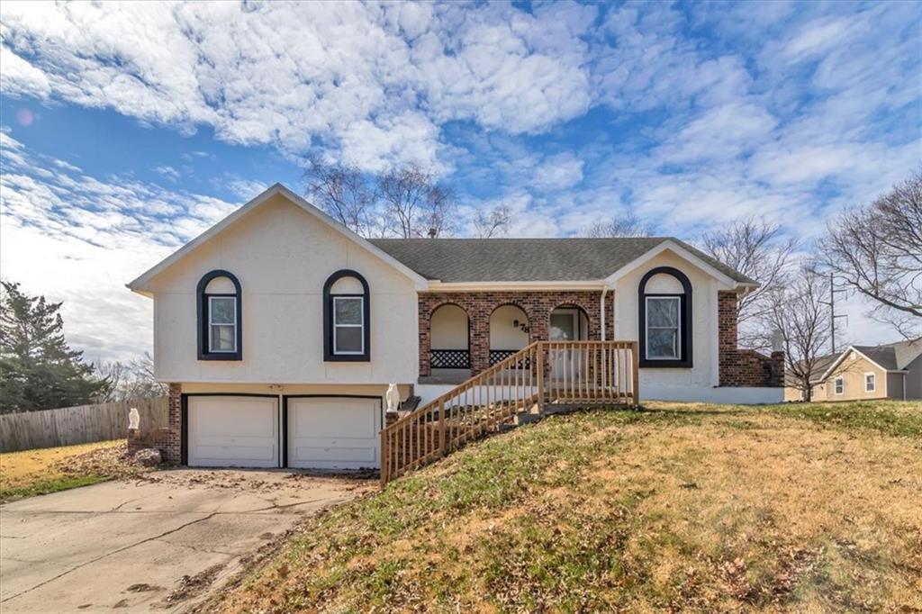 7803 N Garfield Avenue Property Photo