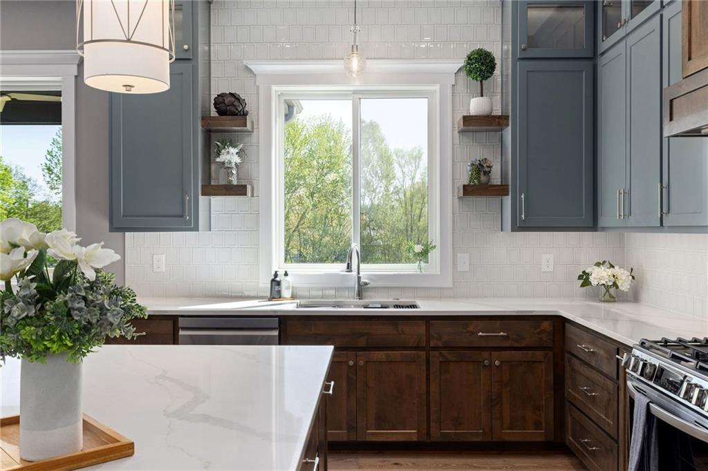 17894 169th Street Property Photo 14