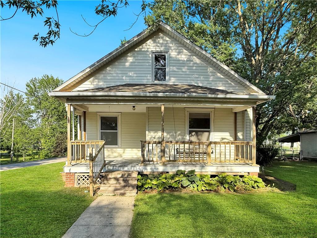 321 N Grand Street Property Photo