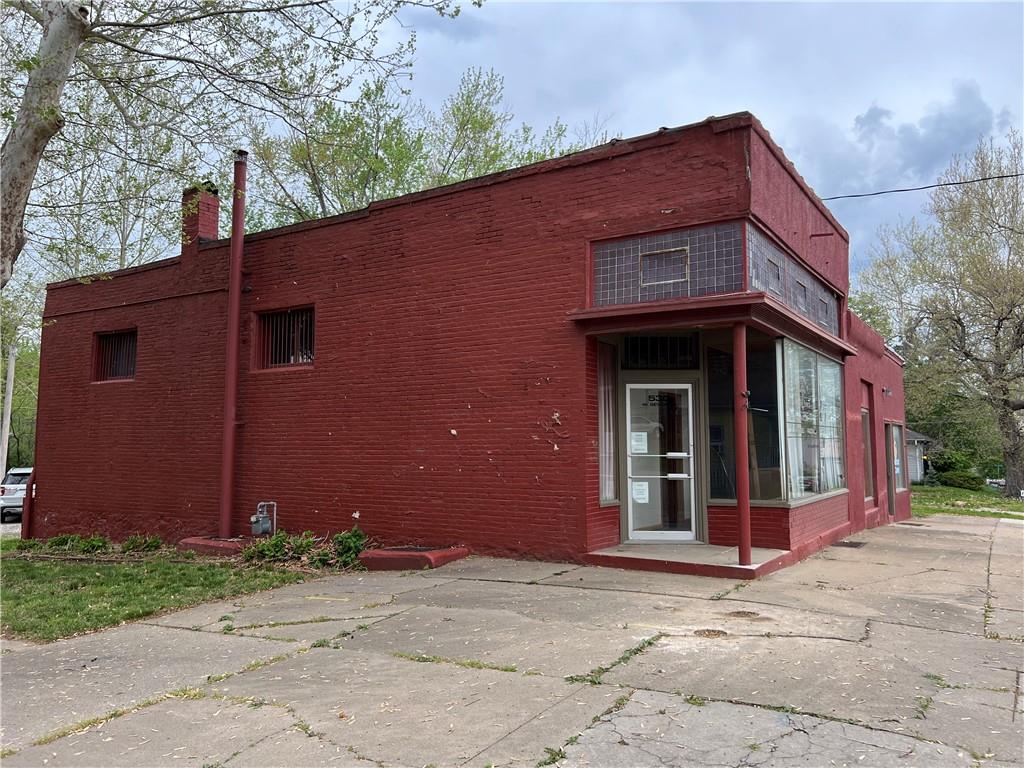 526 W 7th Street Property Photo