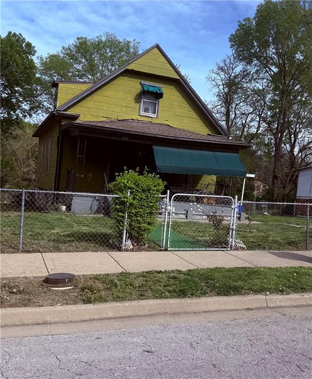 2013 Kansas Avenue Property Photo