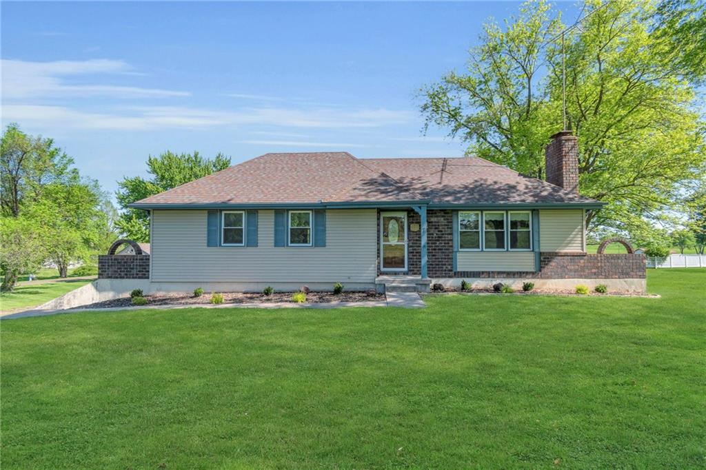 7 Lakevue Drive Property Photo