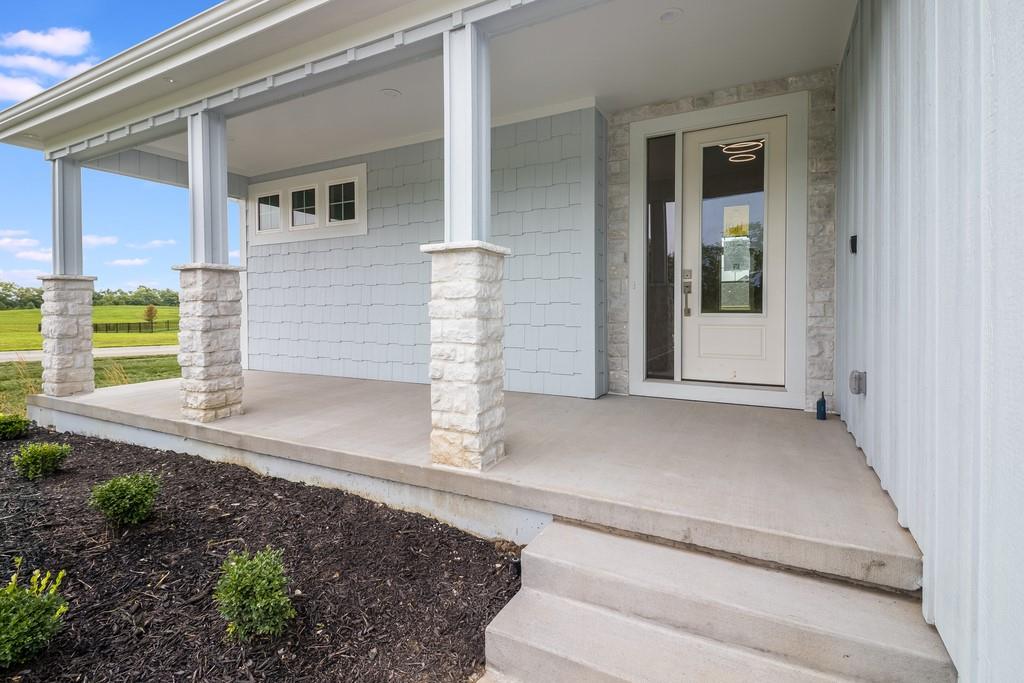 1811 Halls Creek Avenue Property Photo 4