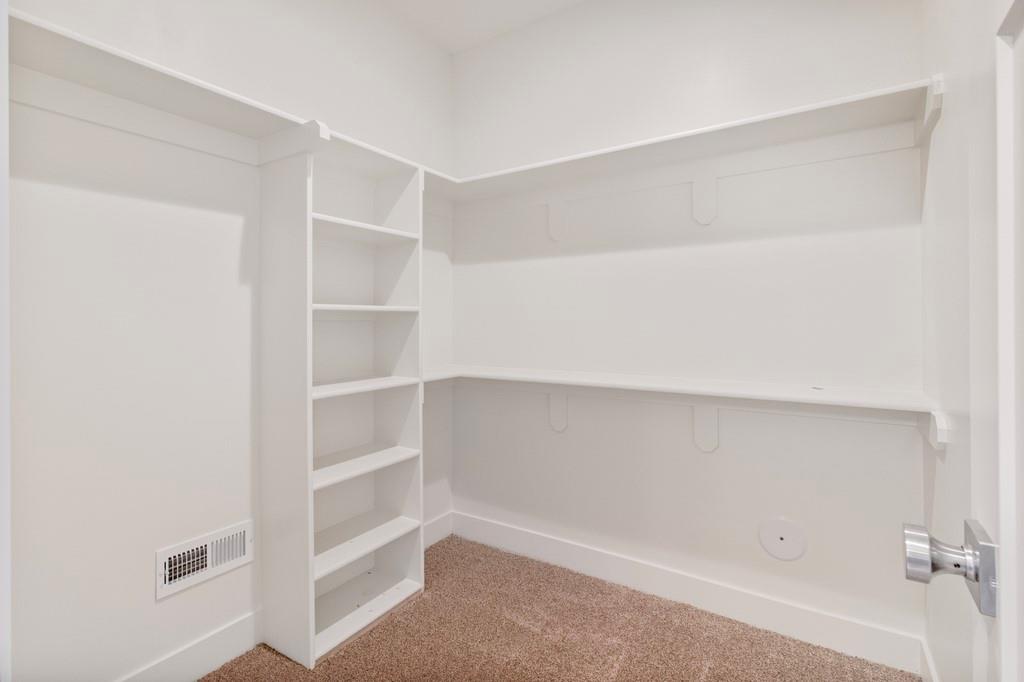 1811 Halls Creek Avenue Property Photo 38