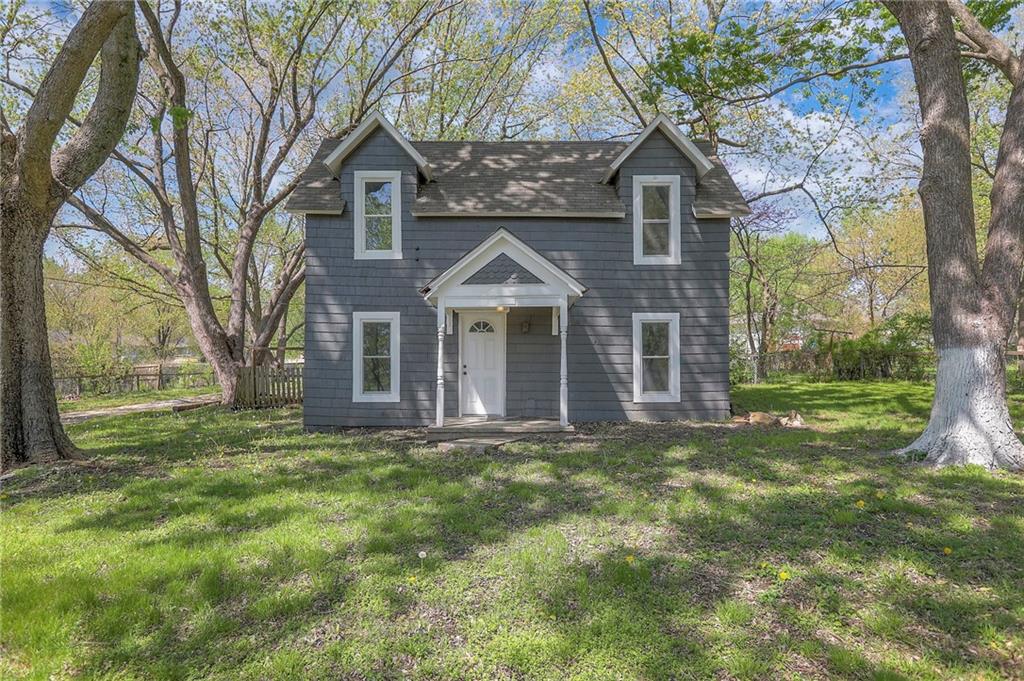 216 W 4th Street Property Photo
