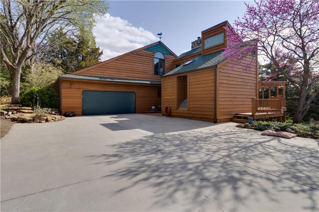 982 E 1338 Road Property Photo