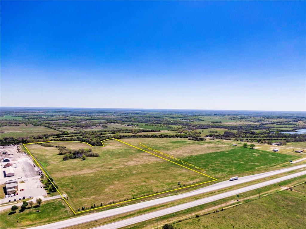 841 69 Highway Property Photo 2