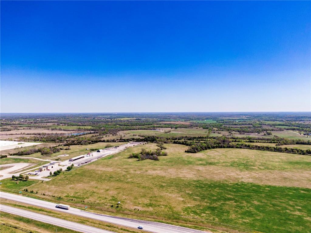 841 69 Highway Property Photo 4