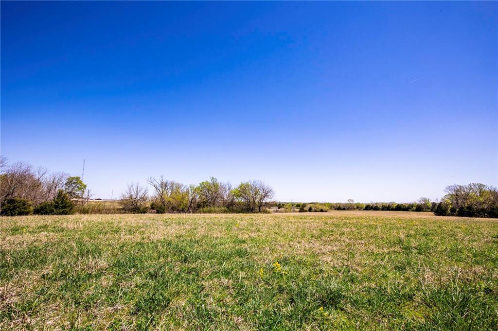 841 69 Highway Property Photo 24