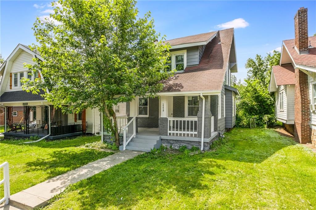 2219 E Meyer Boulevard Property Photo 1