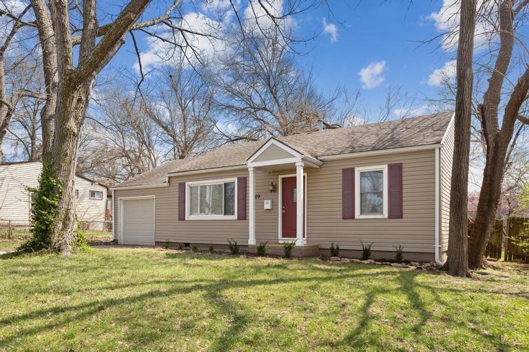 309 E Mulberry Street Property Photo