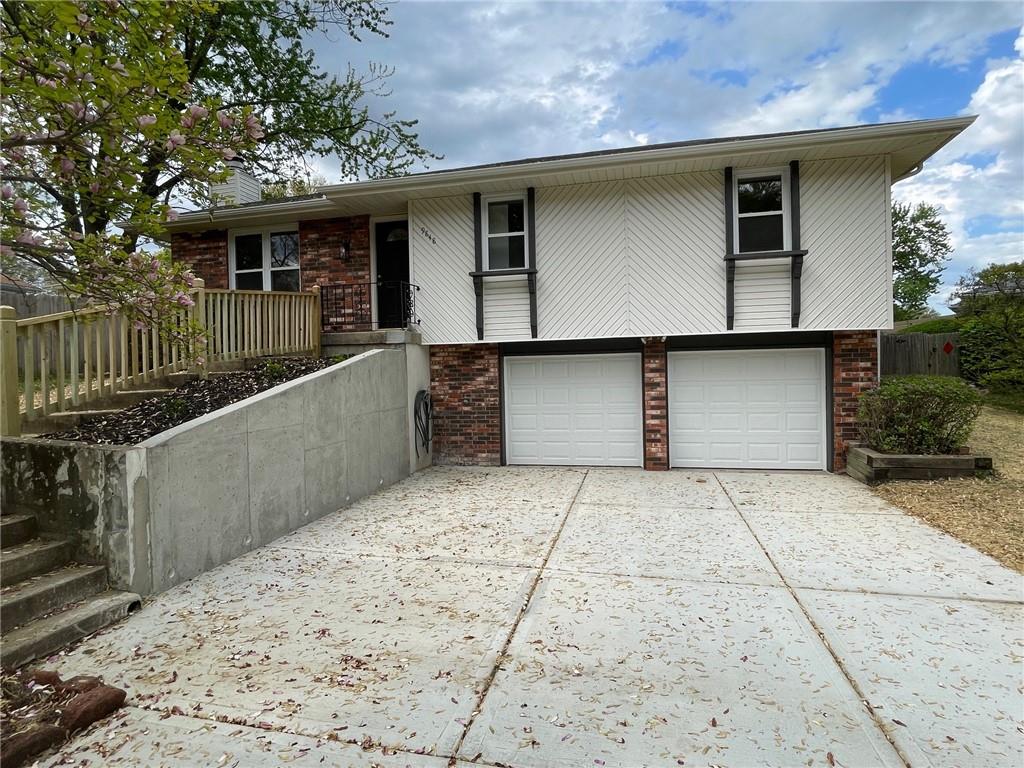 9848 N Holmes Street Property Photo