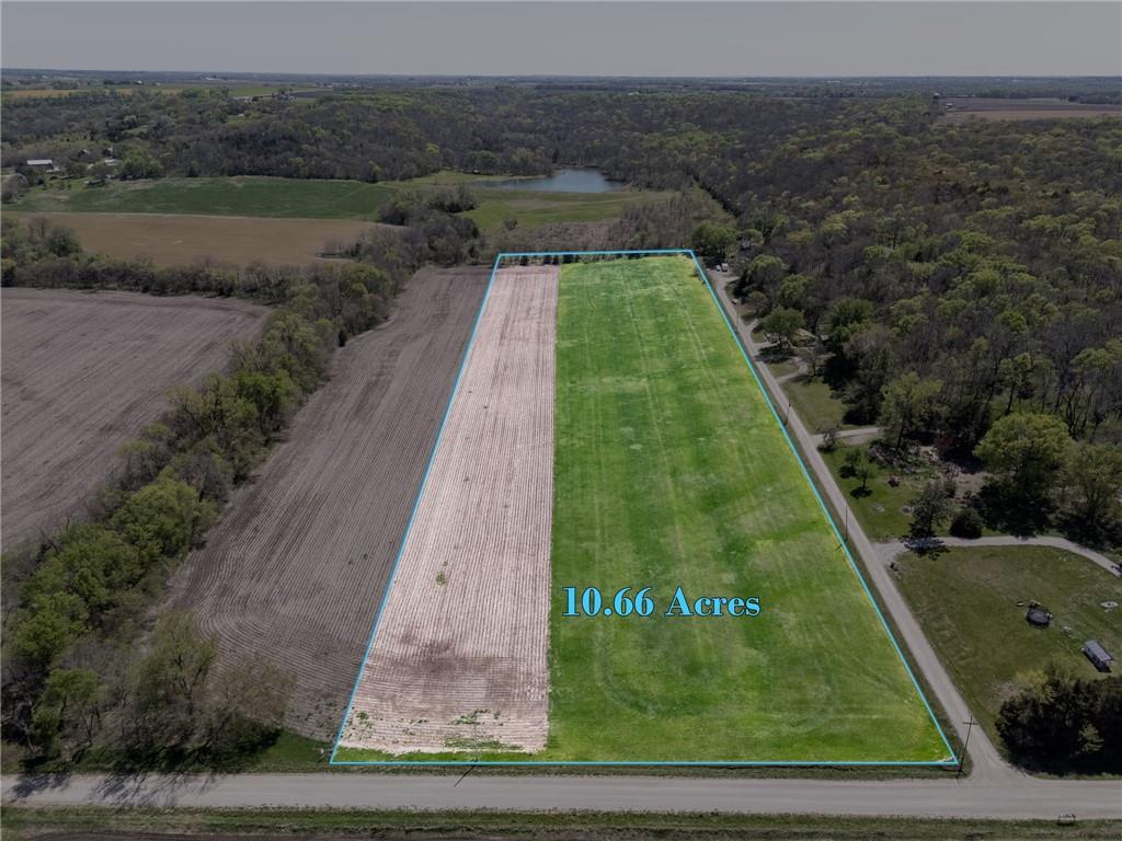 10.66 Acres M/l E 1055 Road Property Photo