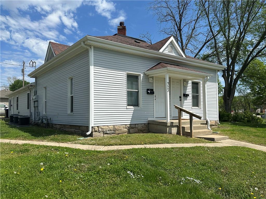 323 W King Street Property Photo