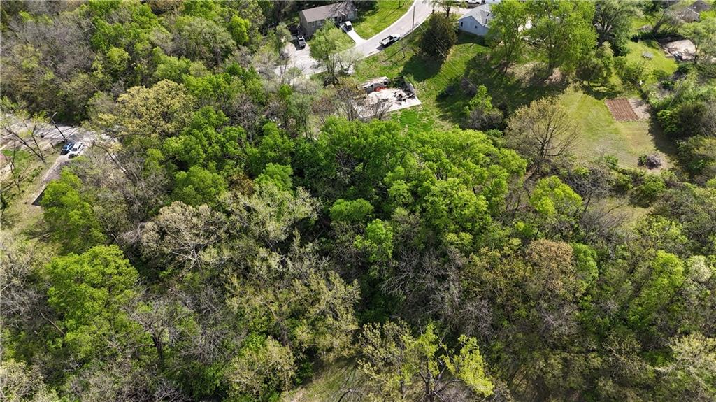 5051 Walker Avenue Property Photo 6