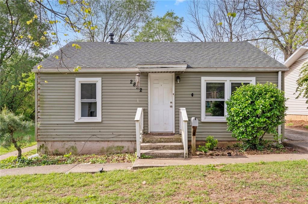 2822 W College Street Property Photo