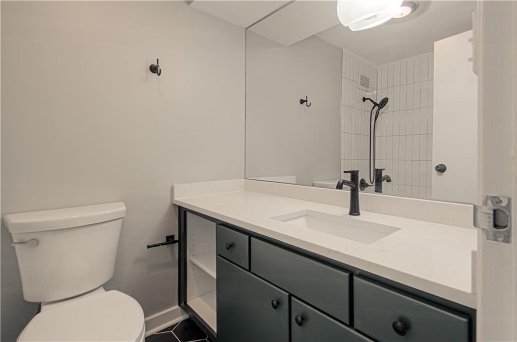 4550 Warwick Boulevard Property Photo 41