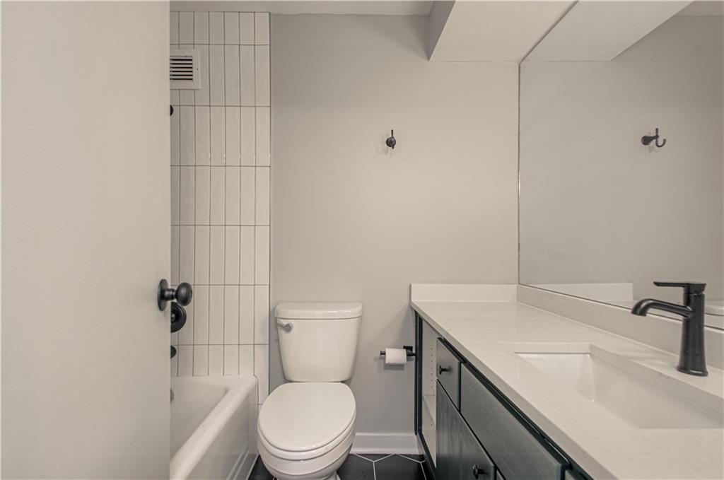 4550 Warwick Boulevard Property Photo 42