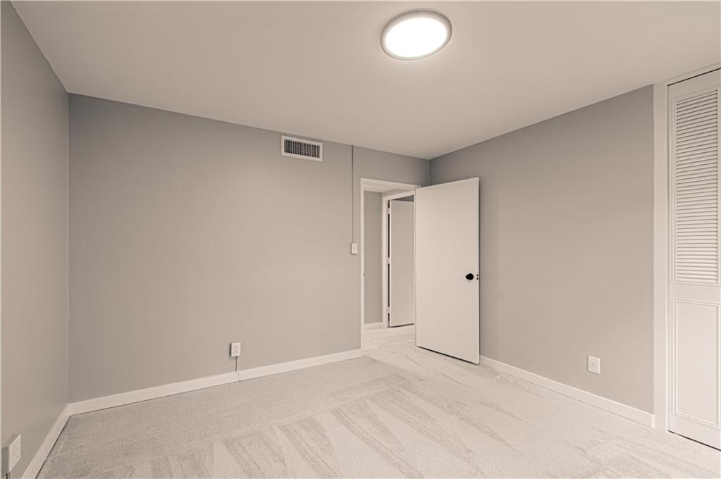 4550 Warwick Boulevard Property Photo 48