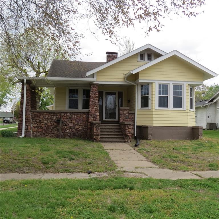 101 E 3rd Street Property Photo 1