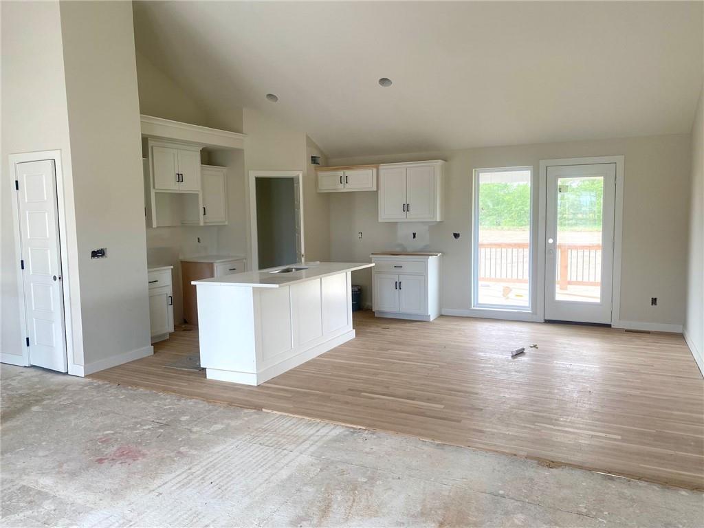 11802 N Bellaire Avenue Property Photo 4