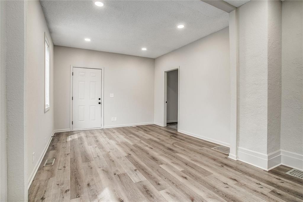 813 Isley Boulevard Property Photo 6