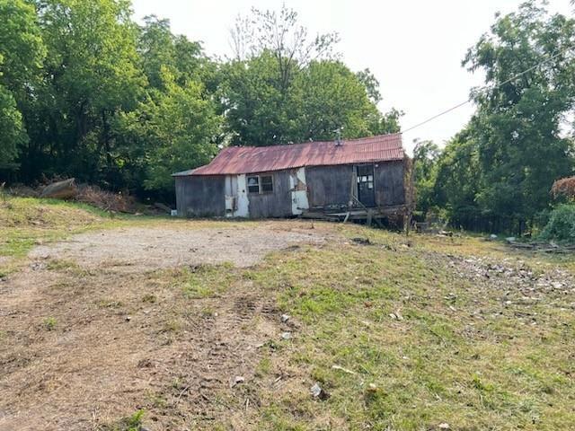 6624 N Pontiac Avenue Property Photo