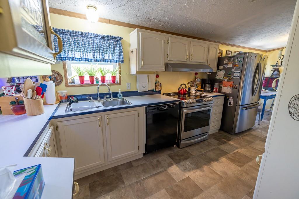 45501 E 176th Street Property Photo 5