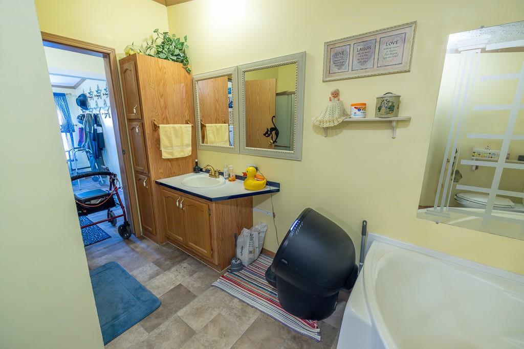 45501 E 176th Street Property Photo 10