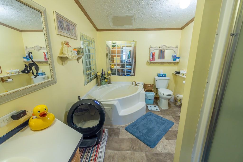 45501 E 176th Street Property Photo 11