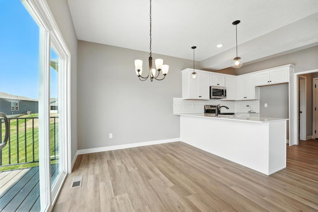 12512 S Parkwood Lane Property Photo 4
