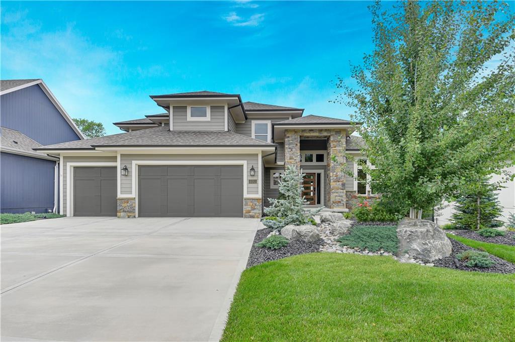 11212 W 170th Place Property Photo 1