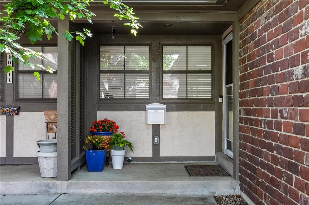 10213 Foster Street Property Photo 1
