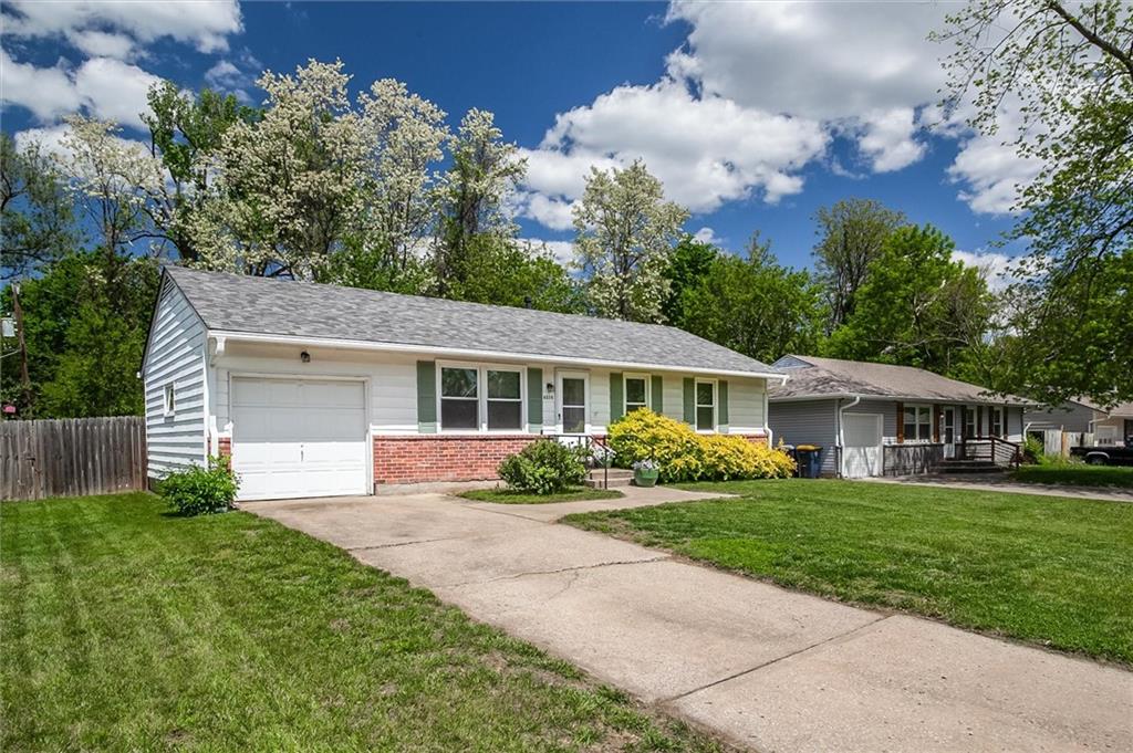 4379 N Drury Avenue Property Photo