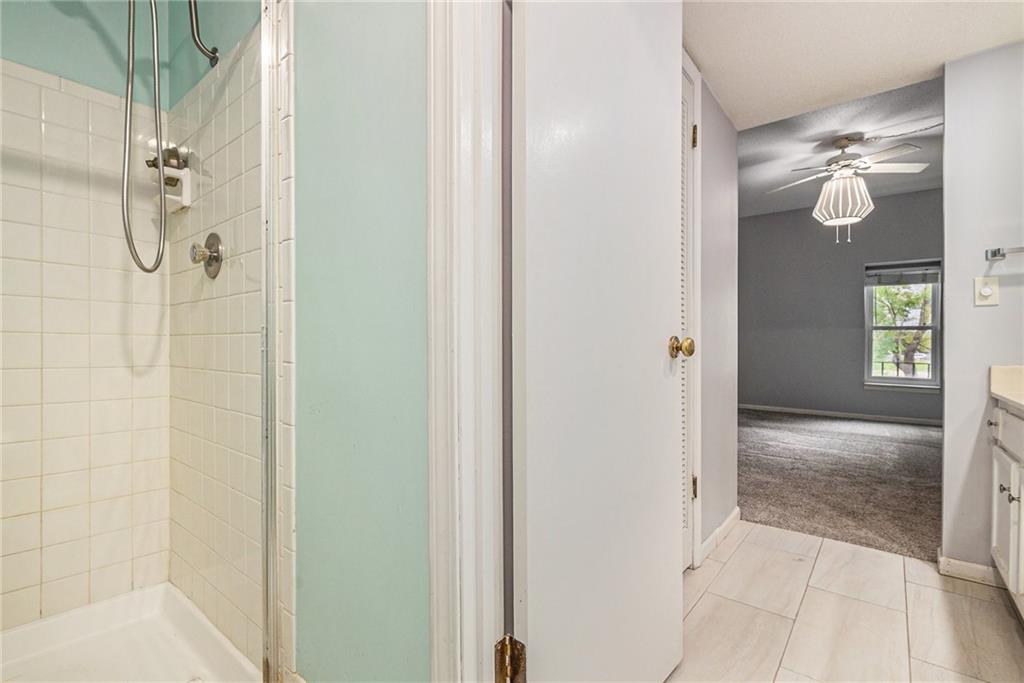 6724 W 109th Street Property Photo 13