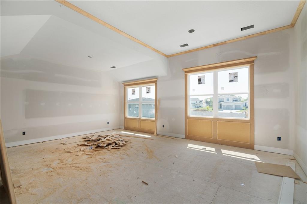 25031 W 141st Street Property Photo 11