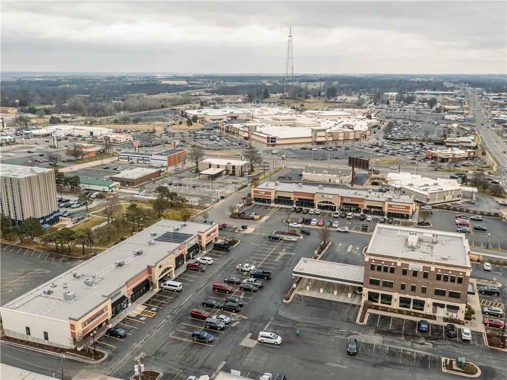 1209 E N Belt Highway Property Photo 2