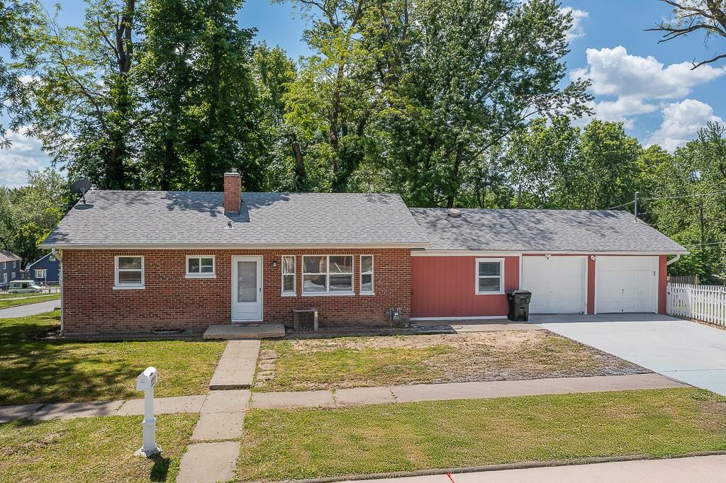 1001 Kickapoo Street Property Photo 1