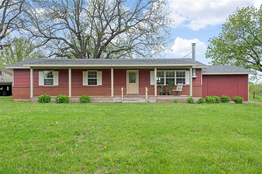 588 Nw 105 Road Property Photo 1