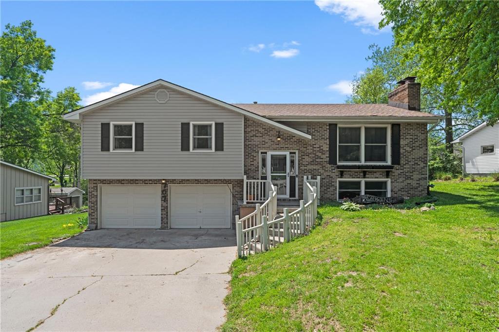 707 W Fairway Drive Property Photo