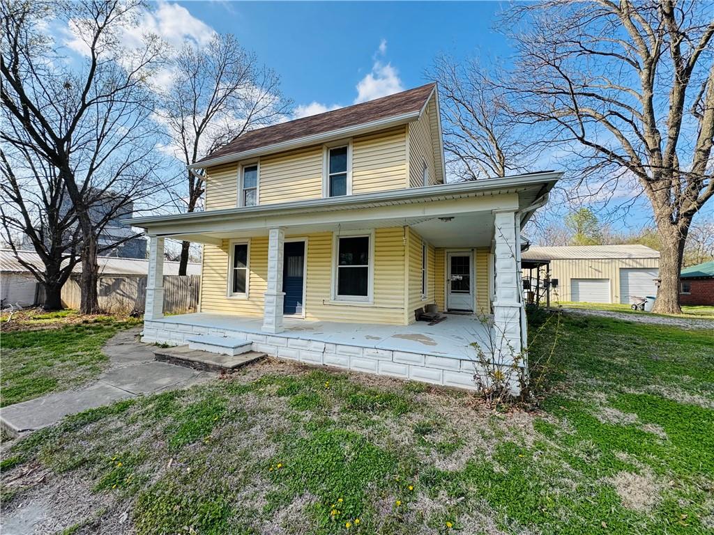 220 W Brown Street Property Photo