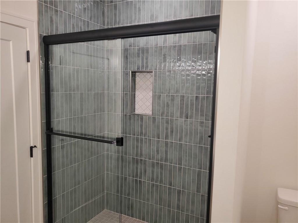 17122 W 168th Place Property Photo 6