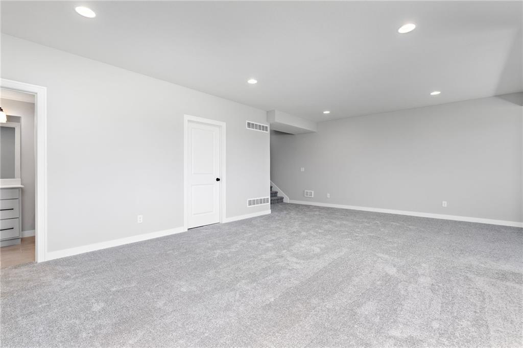 17122 W 168th Place Property Photo 39