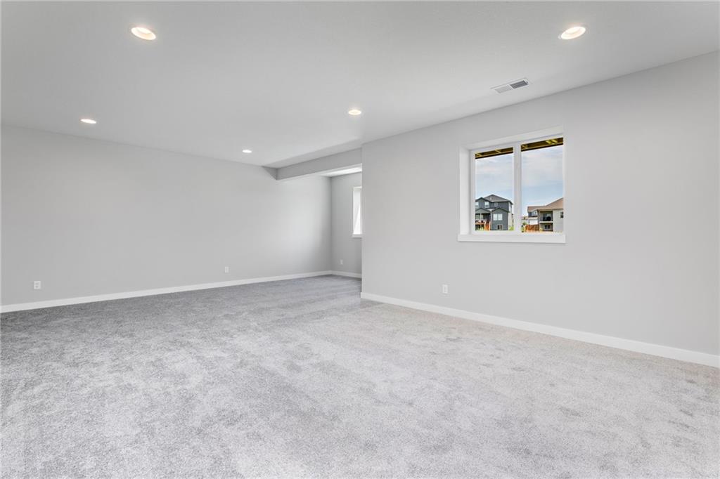 17122 W 168th Place Property Photo 40