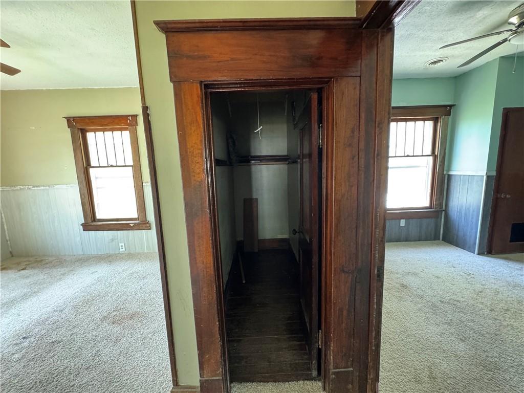 318 S Williams Street Property Photo 10