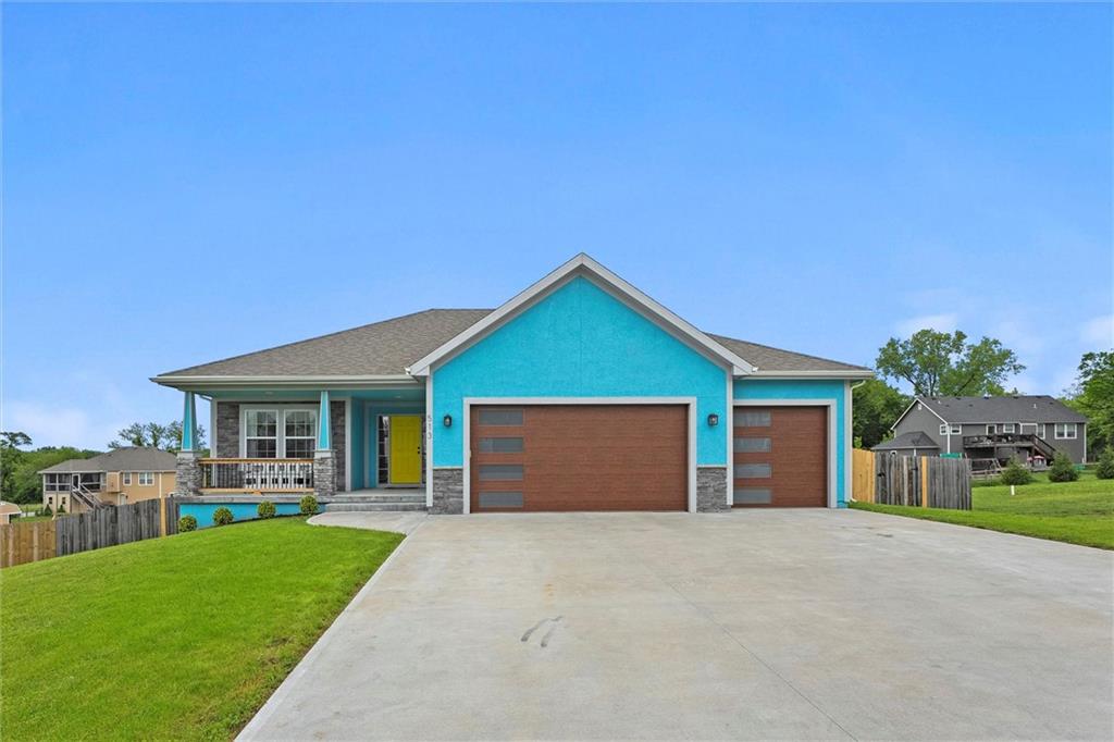 513 W 3rd Street Property Photo